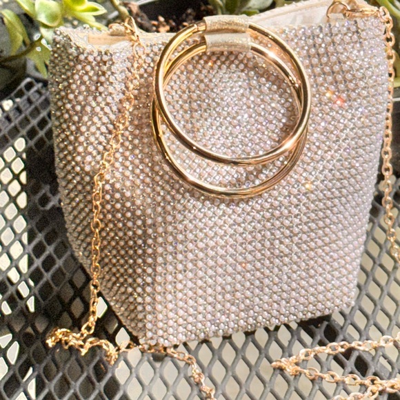 NEW without tags Elegant Gold Beaded & Gold Handbag - Picture 2 of 13